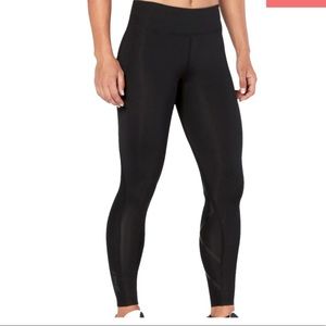 2XU Mid-Rise Compression Tight - size M